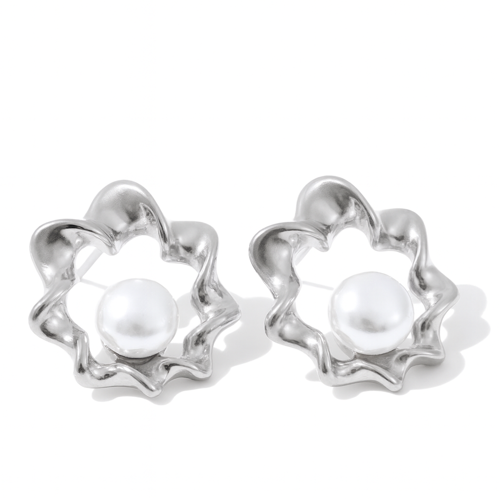 Hallow Twisted Pearl Earrings