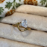 Gold crystal ring with twist